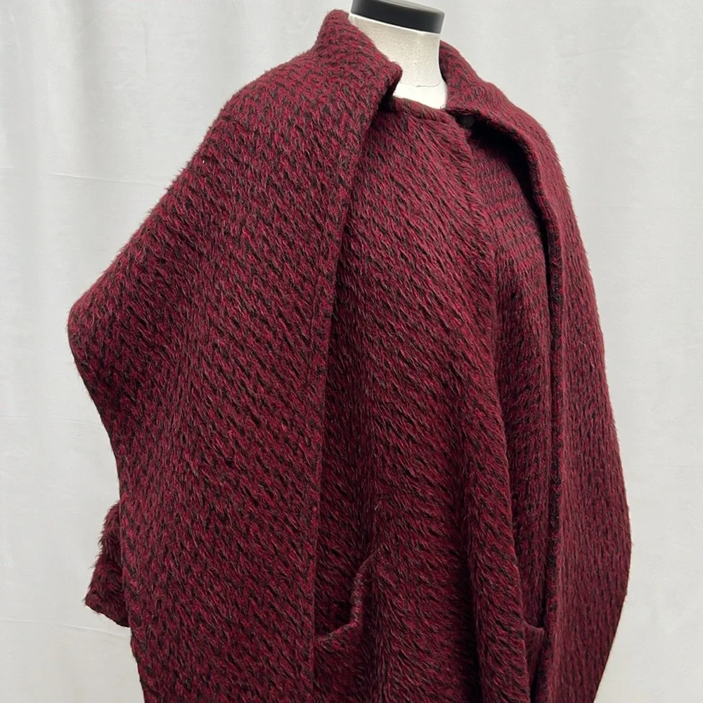 Lindsey Thornburg Burgundy/Black Chevron Alpaca Blend Shawl Cape Coat - Picture 6 of 16